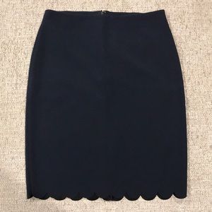 NWOT Banana Republic Scalloped Edge Pencil Skirt